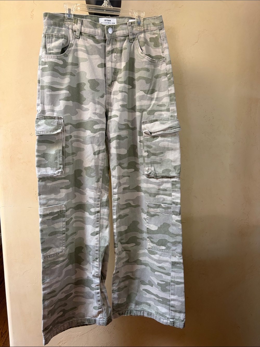 Sz 6 Cotton On Women’s Green Camo Cargo Pants